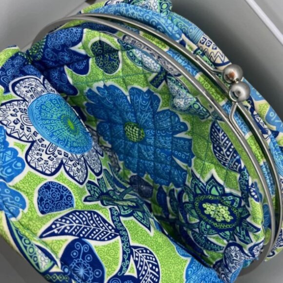 24. Vera Bradley Eloise Doodle Daisy Kiss Lock Clam Shell Bag Blue Green - Picture 2 of 4